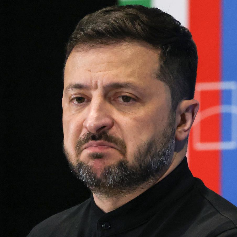 Владимир Зеленский анонсировал отставку премьер-министра Украины Свириденко. Украинское правительство ожидают очередные кадровые перестановки. Кроме того в отставку предстоит уйти его главе Юлии Свириденко