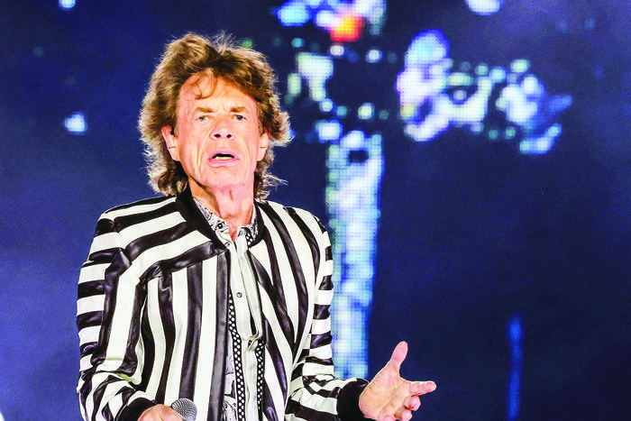 Главные музыкальные новинки: Rolling Stones, U2 и Ваня Дмитриенко