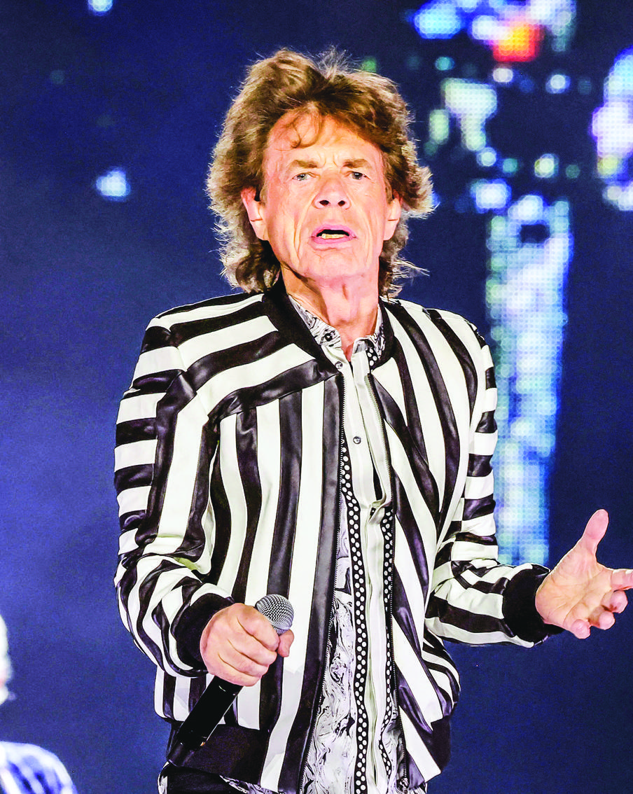 Главные музыкальные новинки: Rolling Stones, U2 и Ваня Дмитриенко