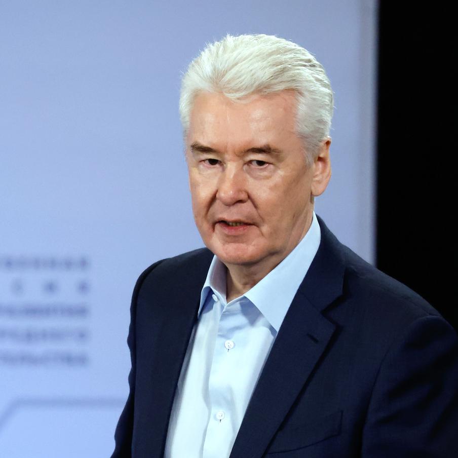 Силы ПВО Минобороны сбили ещё семь беспилотников на подлёте к Москве. Чёткость и ювелирная слаженность действий дежурных расчётов противовоздушной обороны ВС России позволили своевременно зафиксировать и ликвидировать очередную группу беспилотных летательных аппаратов ВСУ. Дроны пытались прорваться к Москве, но были уничтожены