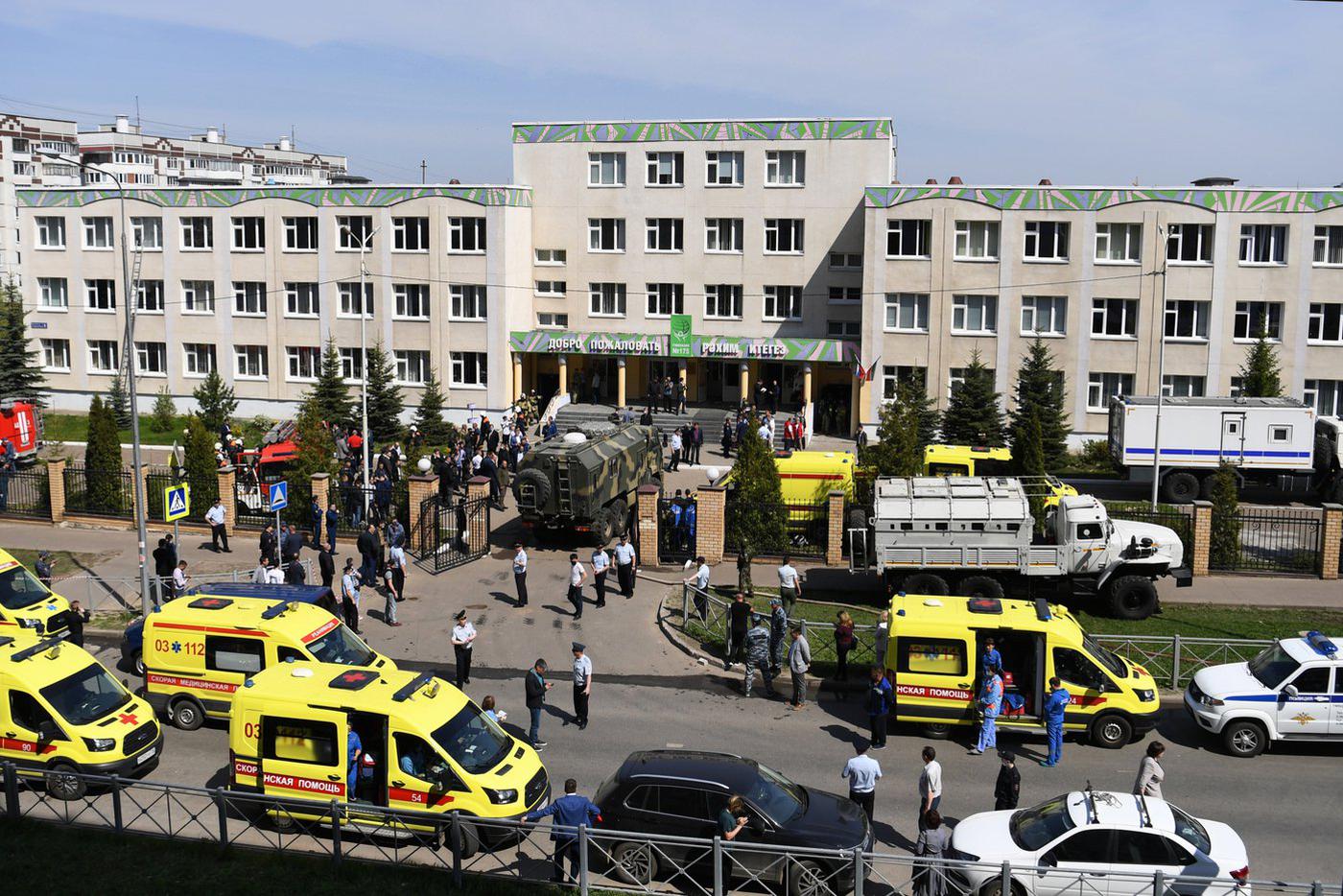Обстановка в гимназии в первые часы после атаки Галявиева.