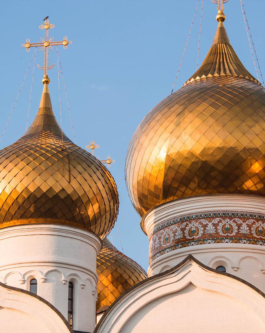 Тверь включили в маршрут "Золотое кольцо России". Тверь официально вошла в состав национального туристического маршрута "Золотое кольцо России". Как отметил глава региона Виталий Королёв, это решение открывает перед городом новые горизонты для развития туризма, экономики, модернизации инфраструктуры и улучшения качества жизни людей