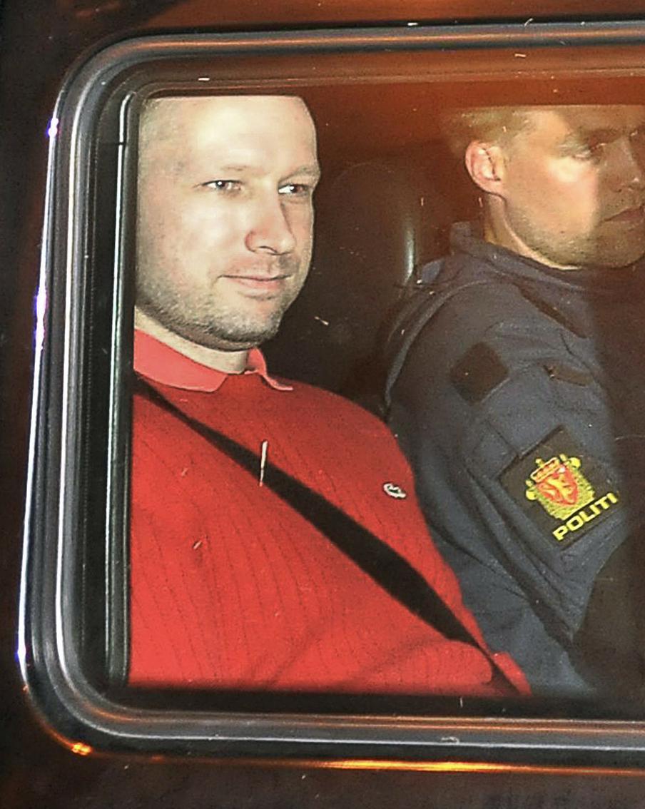 "Это конец, сейчас умру": 15 лет назад Брейвик убил 77 человек – рассказы выживших