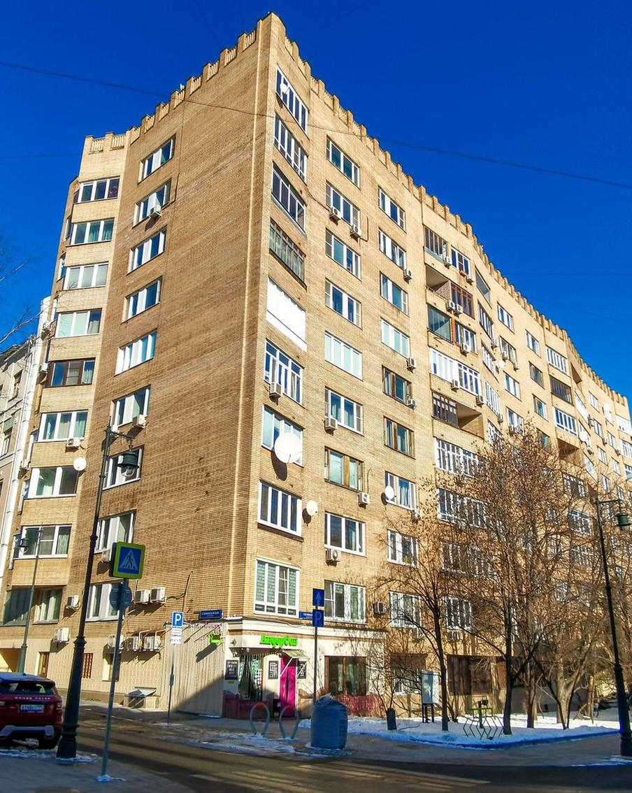 Большинство москвичей положительно оценили программу капремонта — ВЦИОМ