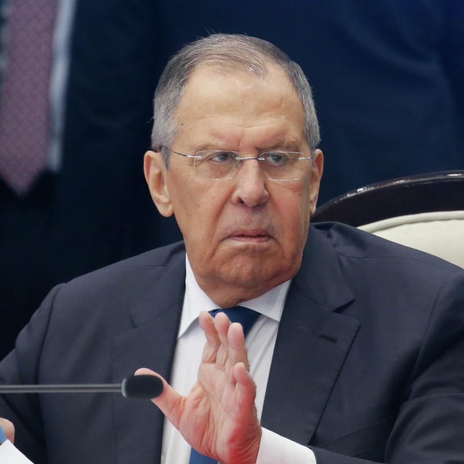 "Пацан сказал – пацан сделал": Лавров ответил Рубио после его слов в адрес России. В российском внешнеполитическом ведомстве вновь подтвердили неизменность позиции по анкориджским инициативам США, заявив о готовности действовать в рамках того пакета предложений, который был представлен Белым домом на саммите двух лидеров год назад