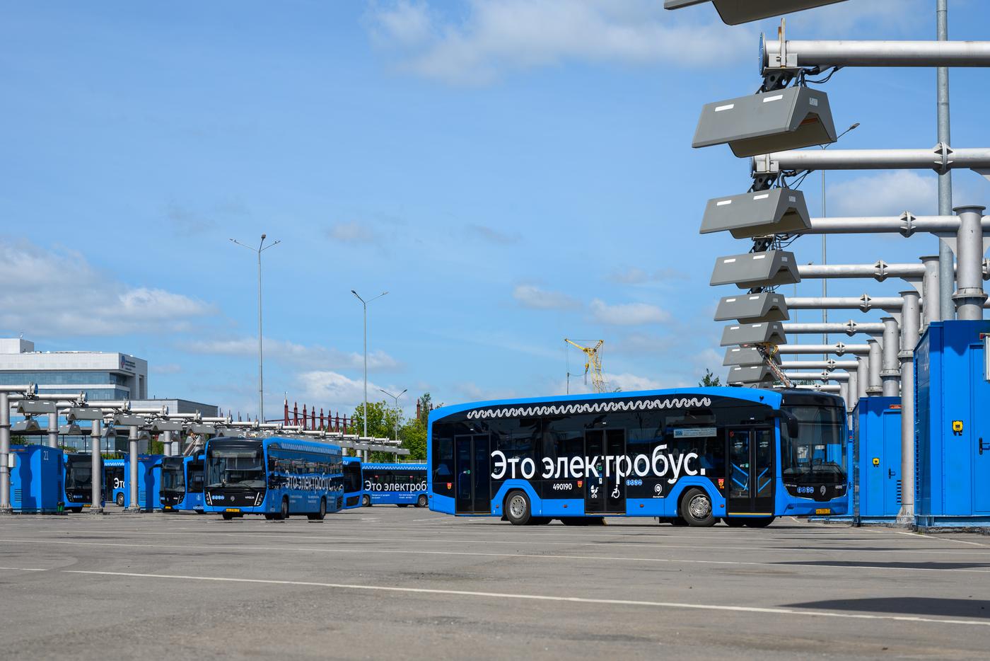 Дом для электробусов Мосгортранса.