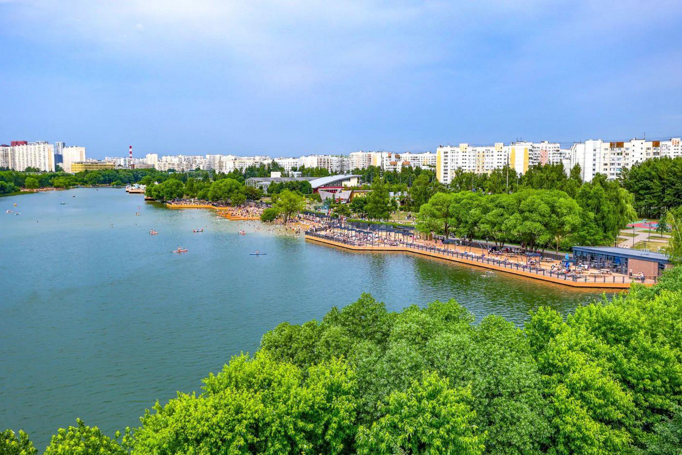 В ландшафтном парке "Южное Бутово" появилась новая зона отдыха у Большого Черневского пруда