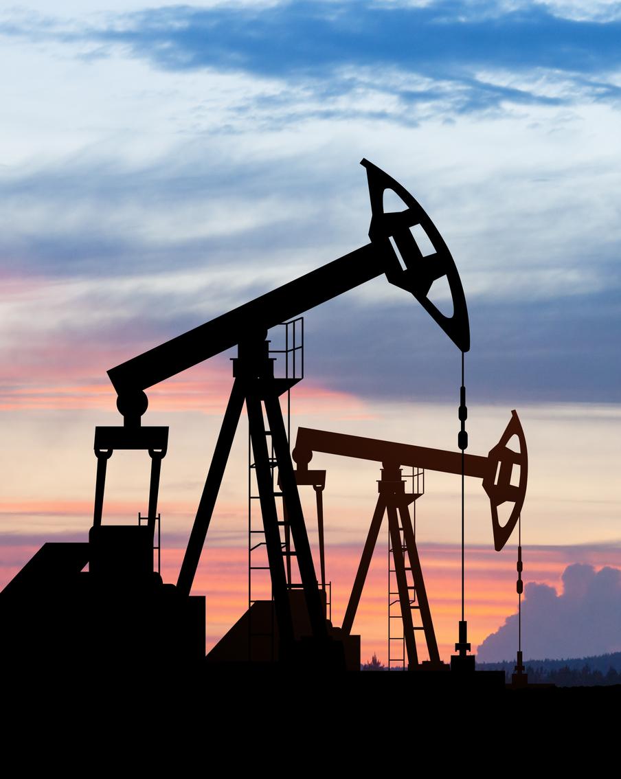 Евросоюз будет продавать конфискованную российскую нефть без компенсаций для РФ. В Брюсселе в рамках нового пакета антироссийских санкций смогли разработать механизм, позволяющий ЕС продавать конфискованную у России нефть без выплат компенсаций добывшим её компаниям из РФ