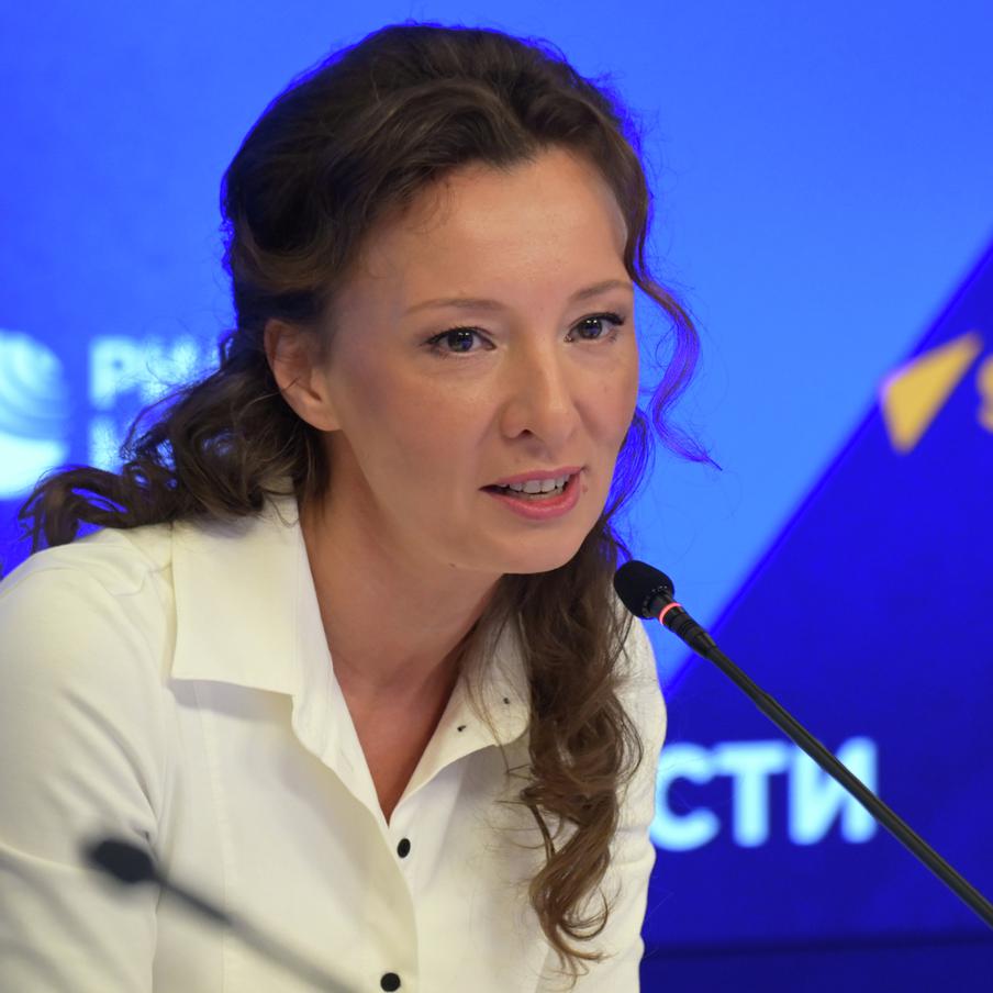Россия обвинила Украину в продаже детей в рабство гражданам Евросоюза. Благодаря содействию Киева украинские дети активно продаются в даркнете покупателям из ЕС. Цена одного ребёнка может достигать 50 тысяч долларов