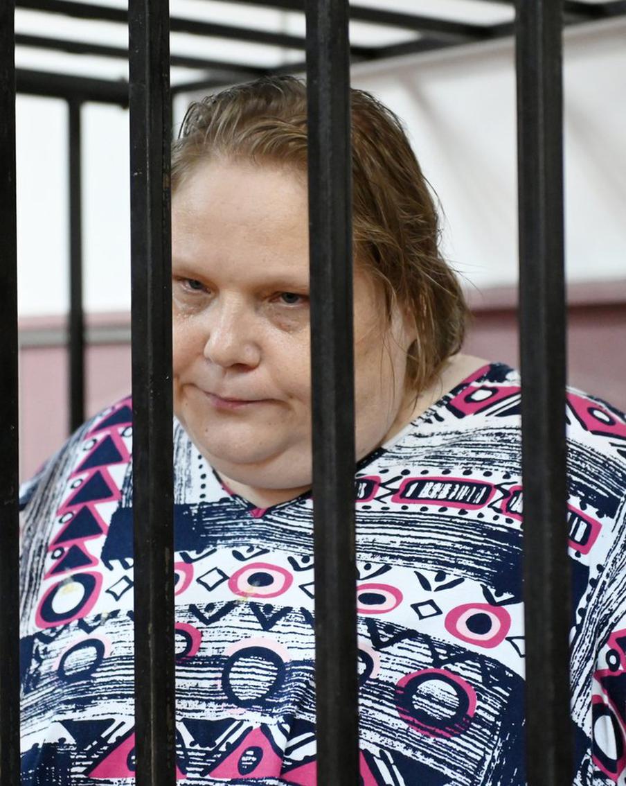 Журналистка Александра Баязитова освобождена из исправительной колонии. Журналистка Александра Баязитова покинула исправительную колонию после того, как полностью отбыла свой срок, назначенный ей по обвинению в вымогательстве у топ-менеджера Промсвязьбанка