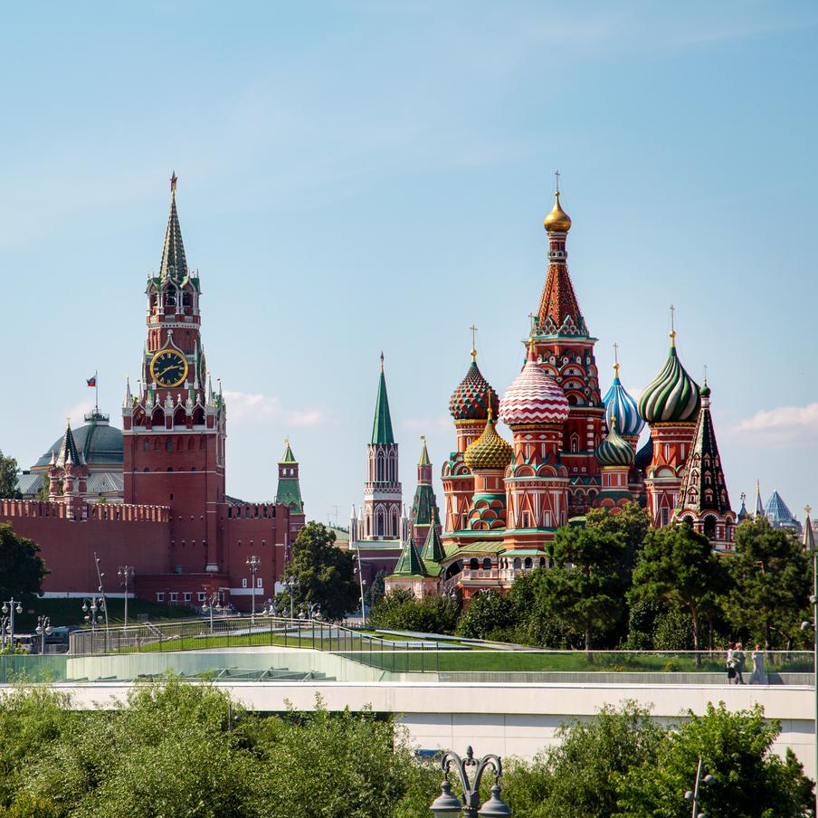 Путин: работа Госдумы VIII созыва пришлась на решающий этап в истории России. Президент России Владимир Путин провёл встречу с депутатами VIII созыва Государственной думы. В ходе беседы он охарактеризовал прошедший пятилетний период как один из решающих этапов в истории страны, отметив готовность государства и общества дать решительный отпор любым враждебным действиям
