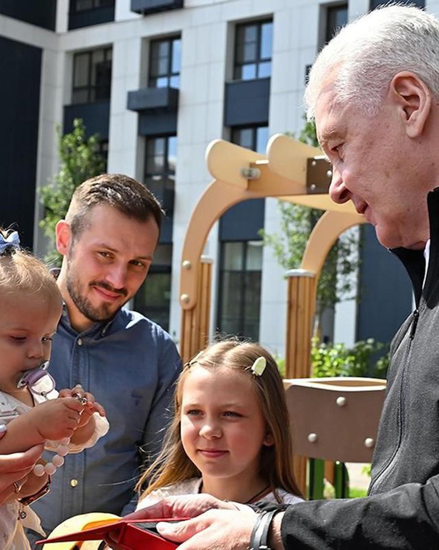 Реновация в Черемушках: 380 семей переедут в новый дом по программе