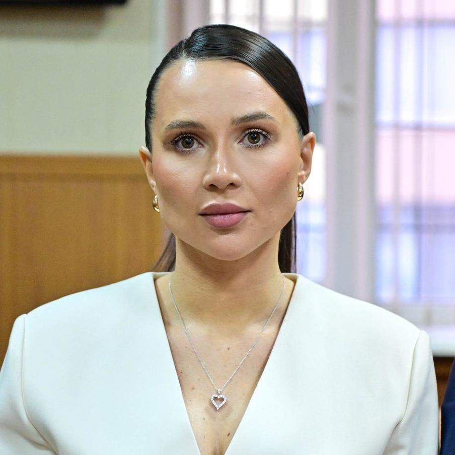 Прокуратура попросила ужесточить меру пресечения блогеру Лерчек. Прокуратура обратилась в суд с ходатайством об изменении меры пресечения в отношении блогера Валерии Чекалиной. Ранее ей был установлен запрет на определённые действия, но она нарушила его, купив билеты в Санкт-Петербург