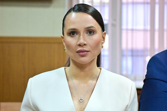 Прокуратура попросила ужесточить меру пресечения блогеру Лерчек