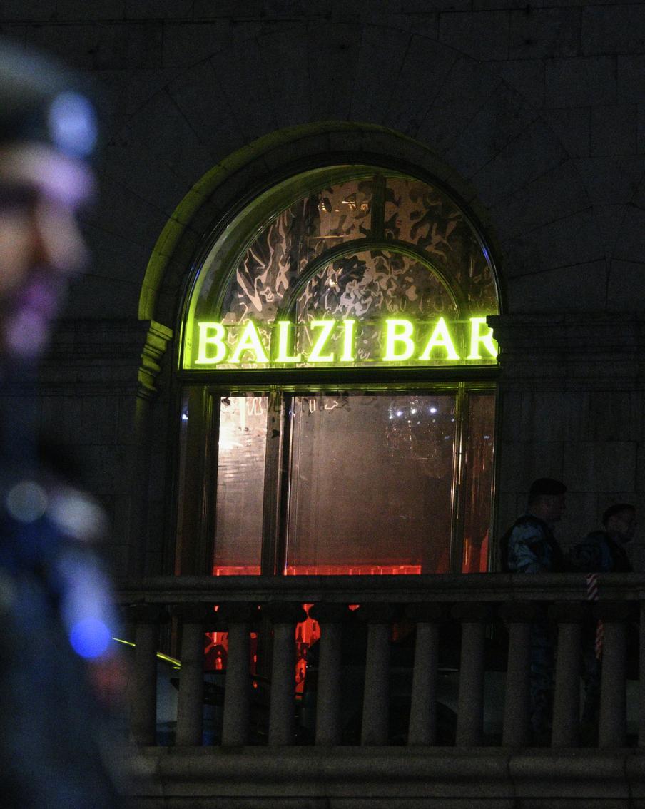 В Balzi Rossi извинились за пост и пообещали помочь семьям погибших при взрыве. В столичном ресторане попросили прощения за свой пост после взрыва, унёсшего жизни пяти человек. Там также заявили о желании поддержать семьи погибших в ходе происшествия