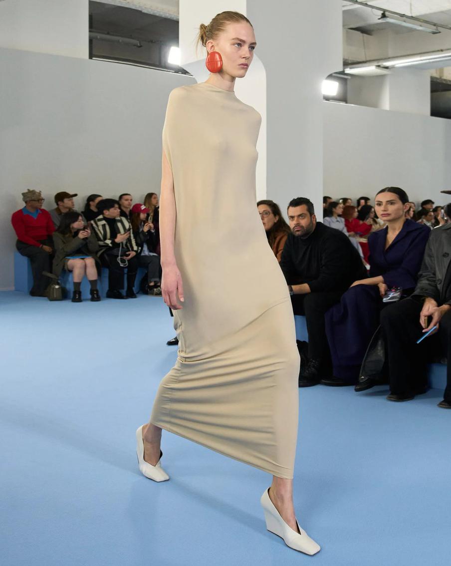 Модель на показе Sportmax.