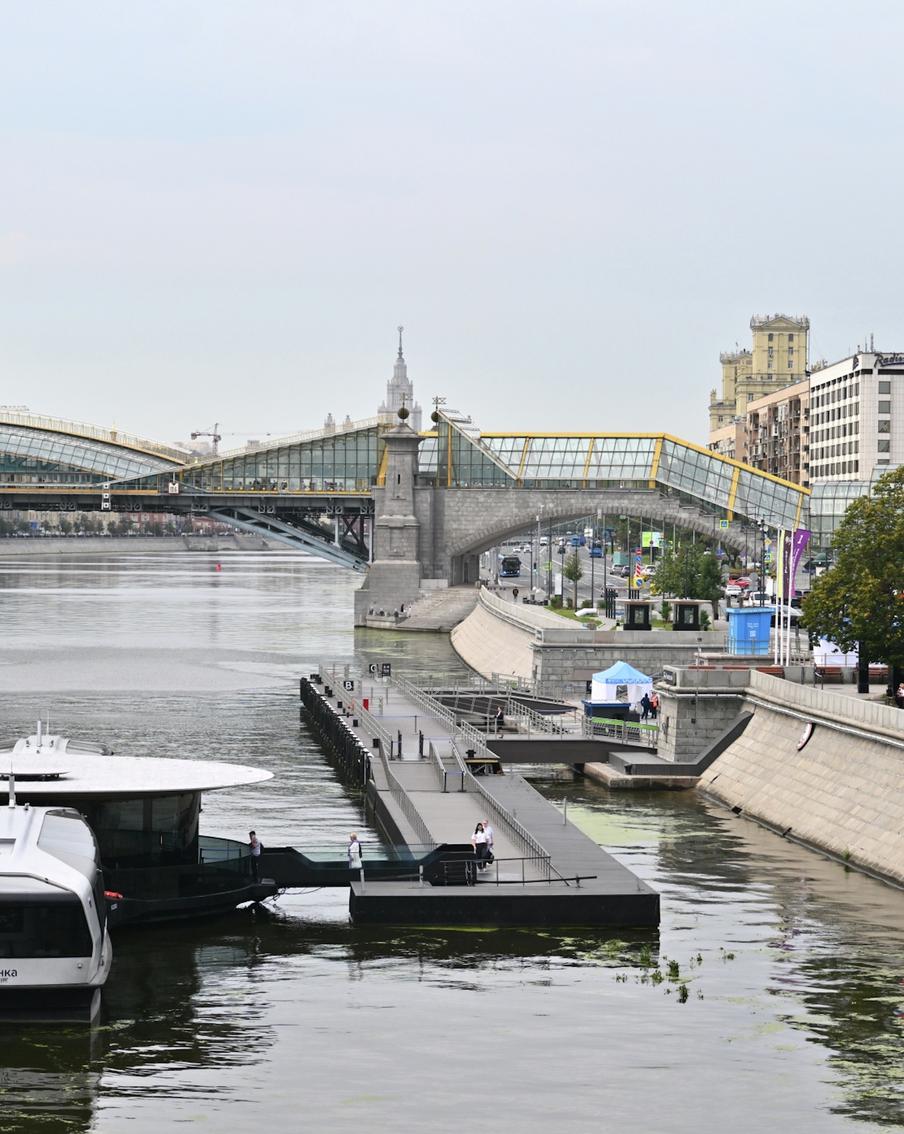 Зачем Андрей Макаревич прыгнул в Москву-реку с моста Богдана Хмельницкого