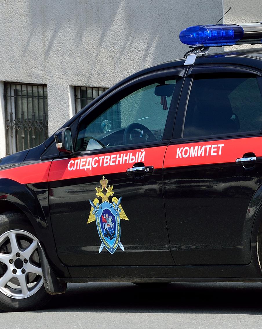 В Большом Истоке взорван Mercedes с гендиректором "Уралдронзавода" Ткачуком. Генеральный директор оборонного предприятия "Уралдронзавод" Владимир Ткачук находится в реанимации в тяжёлом состоянии после взрыва автомобиля Mercedes в посёлке Большой Исток под Екатеринбургом. По данному факту возбуждено уголовное дело по статье о покушении на убийство, совершённом общеопасным способом