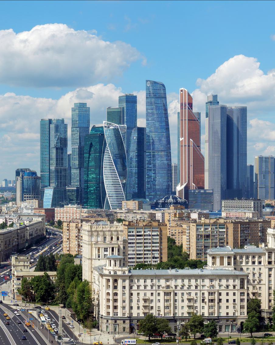 От выхода Колобка до хлопка от самолёта: что могло громыхнуть в небе над Москвой
