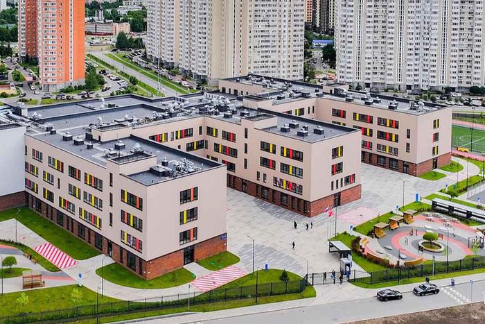 Собянин: 23 школы и детских сада построили в Москве за семь месяцев 2026 года