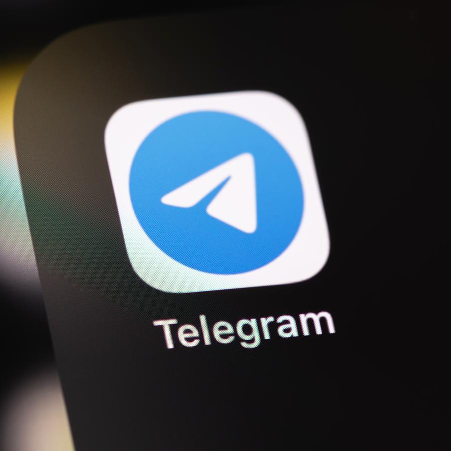 На Урале россиянин оказался в СИЗО из-за донатов внутренней валютой Telegram. Пользователь мессенджера из Нижнего Тагила был отправлен под стражу за отправку донатов "звёздами" – внутренней валютой платформы. Его обвиняют в спонсировании террористической организации