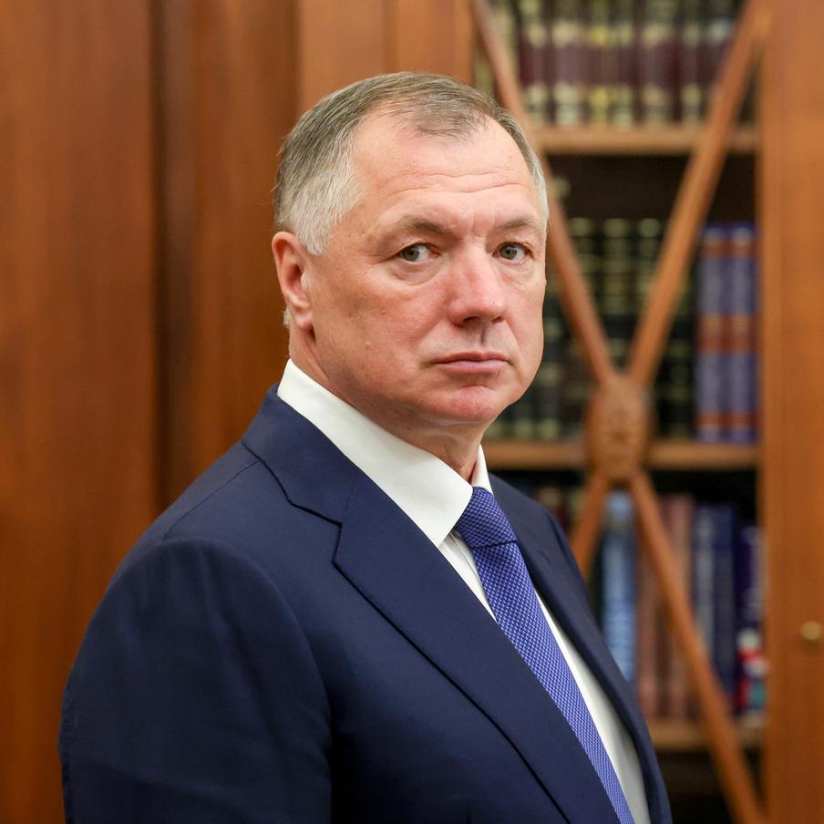 Власти РФ заявили об улучшении ситуации на атакованной ВСУ трассе "Новороссия". Российский вице-премьер Марат Хуснуллин сообщил о стабилизации обстановки на связывающей Ростов-на-Дону и Симферополь трассе "Новороссия". До этого она неоднократно подвергалась атакам со стороны украинских военных