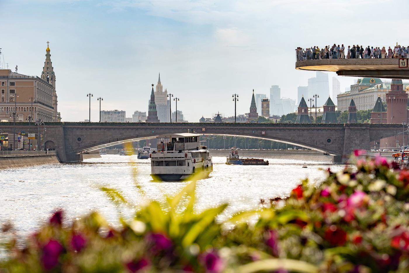 Переменную облачность прогнозируют в Москве в воскресенье