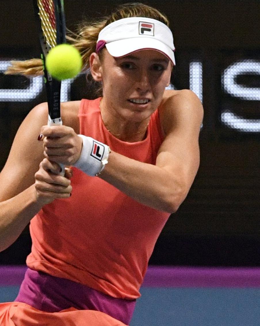 Александрова обыграла первую ракетку мира Соболенко на турнире WTA. Российская теннисистка Екатерина Александрова, занимающая 19-е место в рейтинге WTA, одержала победу над первой ракеткой мира Ариной Соболенко в четвёртом круге турнира в Торонто. Матч завершился со счётом 7:6, 4:6, 6:4 в пользу Александровой. Эта победа стала первой в истории выступлений Александровой на турнире в Торонто