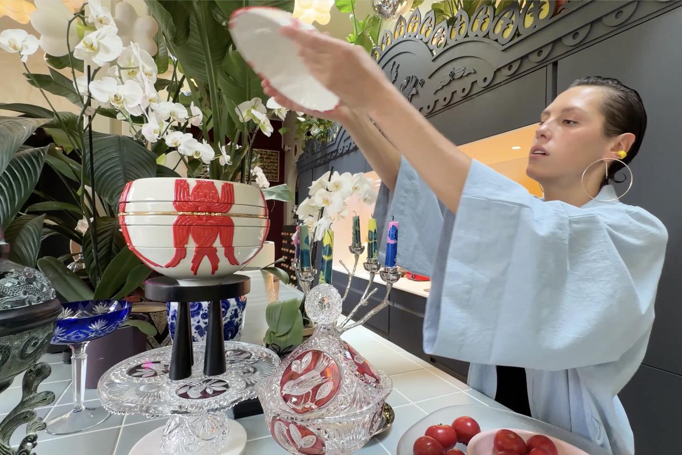 Семь тарелок объединяются в "Сферу Вечности".