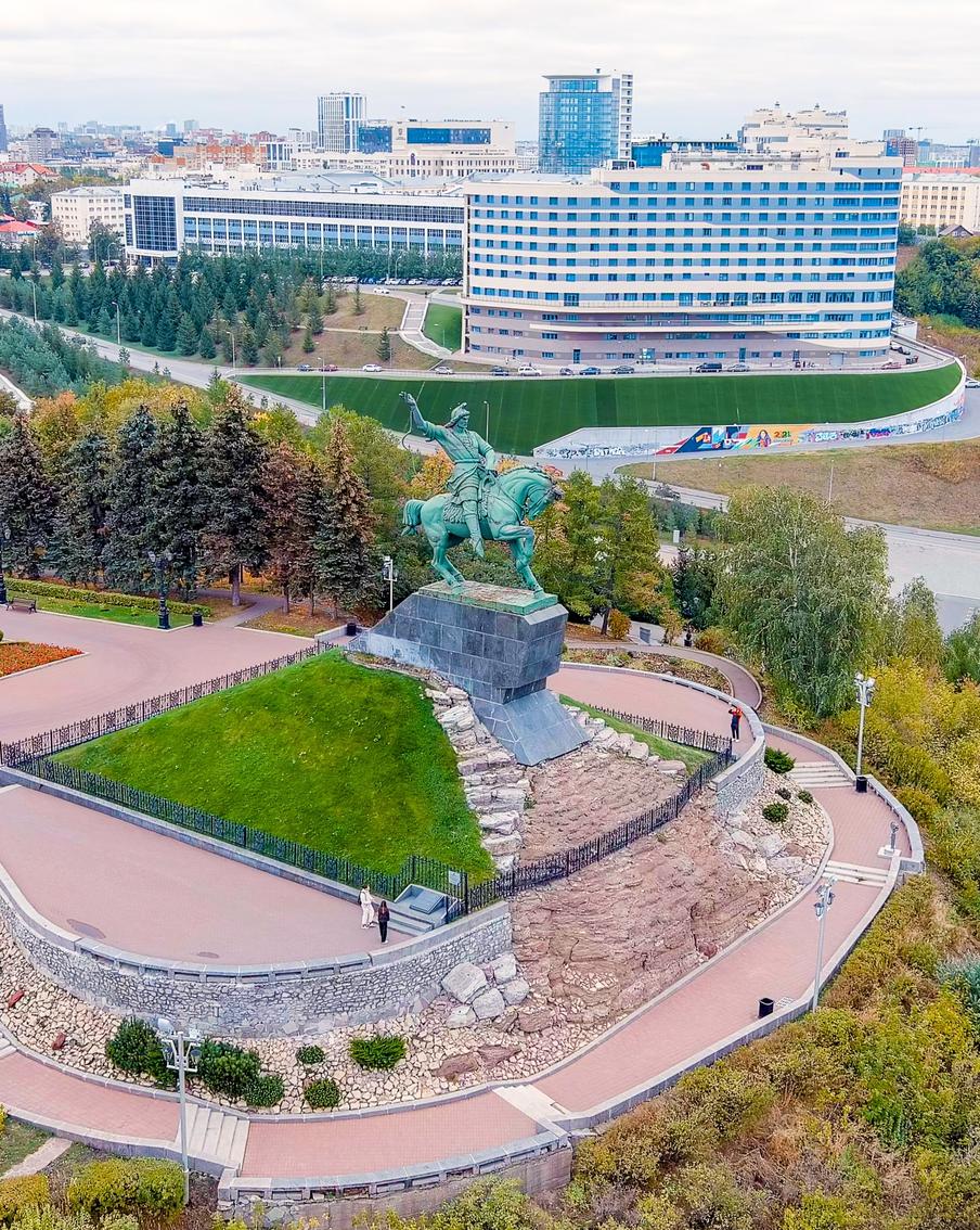 Украинские дроны предприняли попытку атаковать предприятия на территории Уфы. Башкирский госкомитет по ЧС рассказал о неудавшейся атаке украинских дронов на несколько предприятий в столице региона