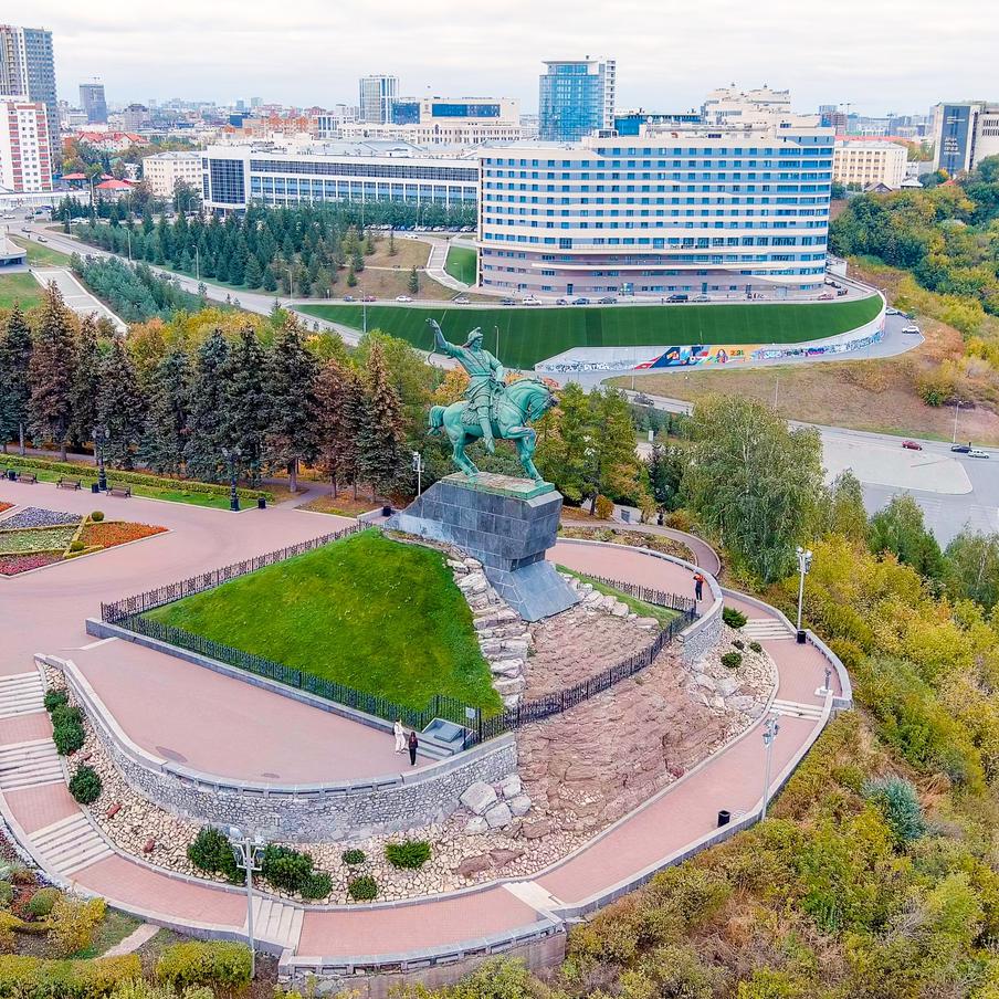 Украинские дроны предприняли попытку атаковать предприятия на территории Уфы. Башкирский госкомитет по ЧС рассказал о неудавшейся атаке украинских дронов на несколько предприятий в столице региона