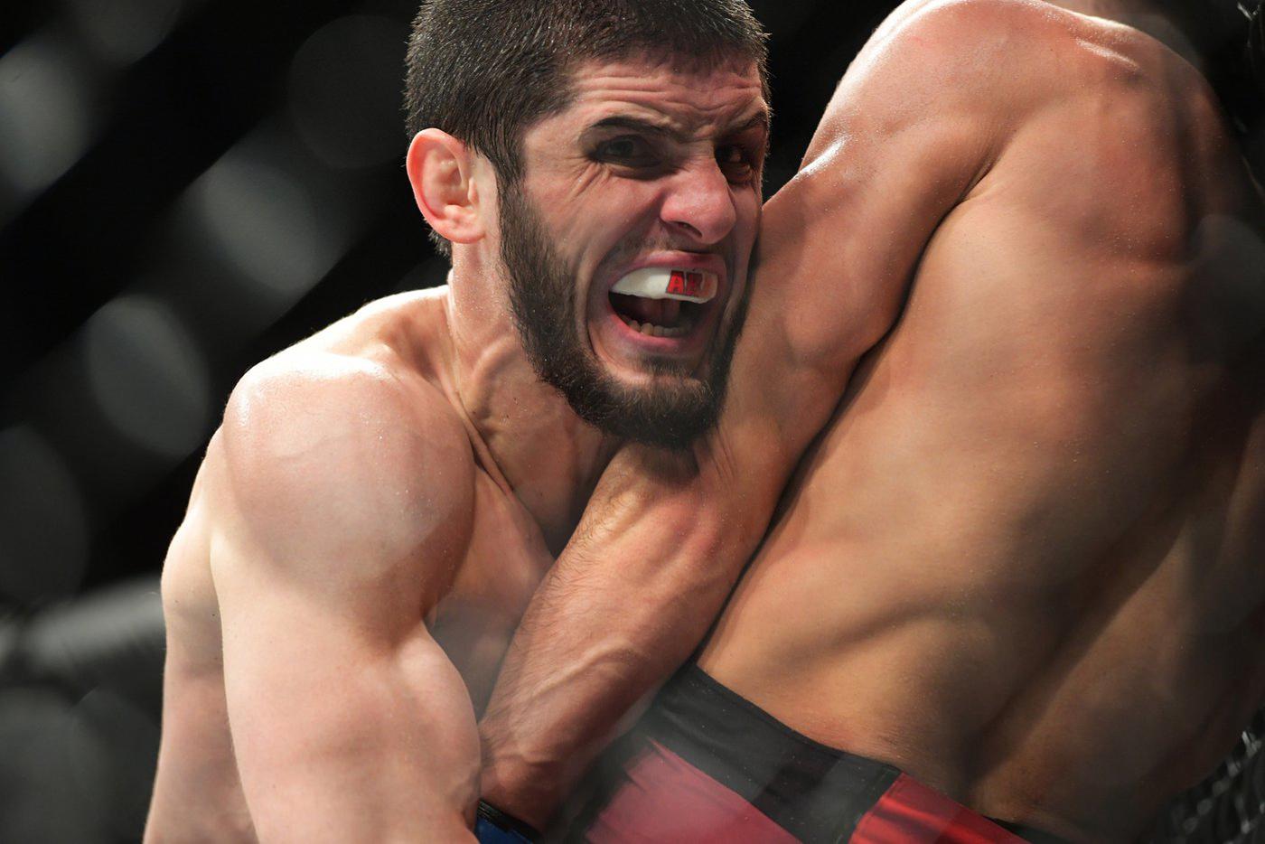Боец Махачев мечтает завершить карьеру в Москве на турнире UFC