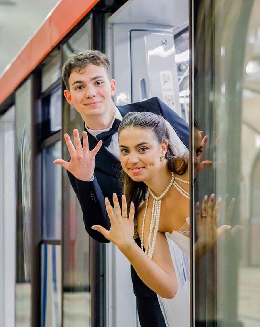 13 свадебных церемоний провели на станции метро "Маяковская" с начала года