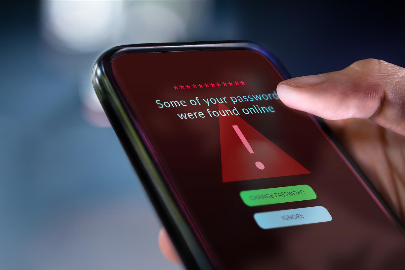 Новая шпионская программа ворует переписки и пароли прямо из вашего смартфона