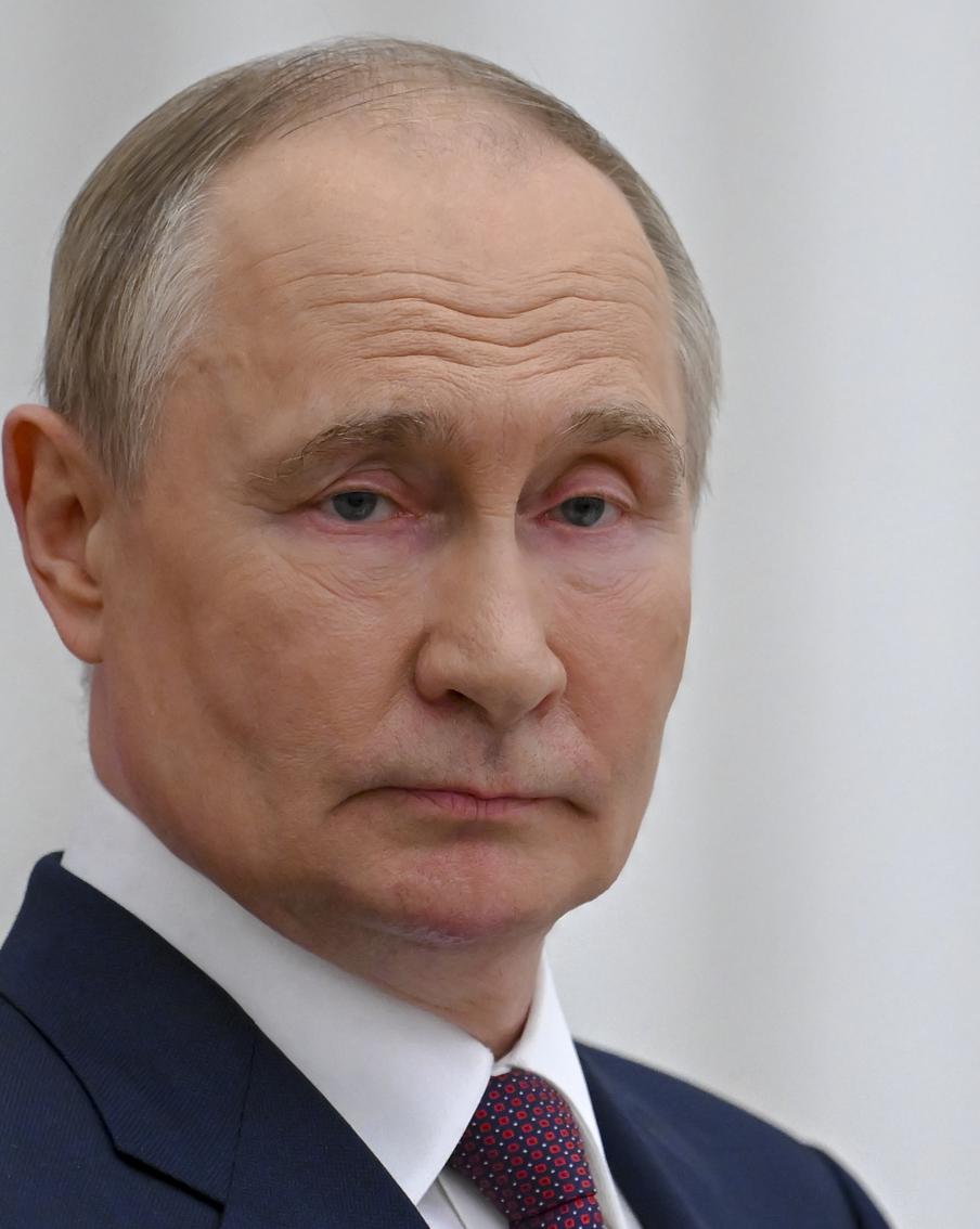 Путин поручил заранее подготовиться к возвращению военнослужащих с СВО. Глава государства отметил, что после окончания специальной военной операции в Россию вернётся много бойцов, которым потребуется помощь в поиске работы и дальнейшем устройстве на гражданскую жизнь