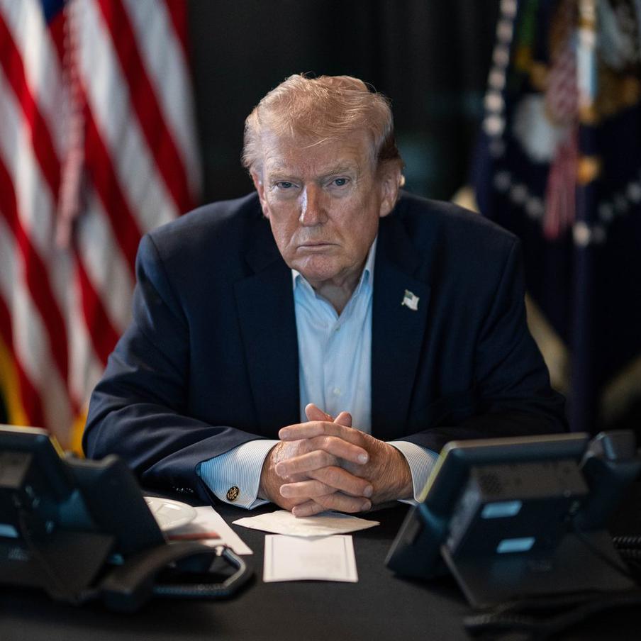 Трамп объявил Ирану экономическую войну и призвал союзников к блокаде республики. США разворачивают широкомасштабную кампанию экономического прессинга против Ирана, которая, по словам американского президента Дональда Трампа, обернётся для Исламской Республики долгой "войной и изоляцией"