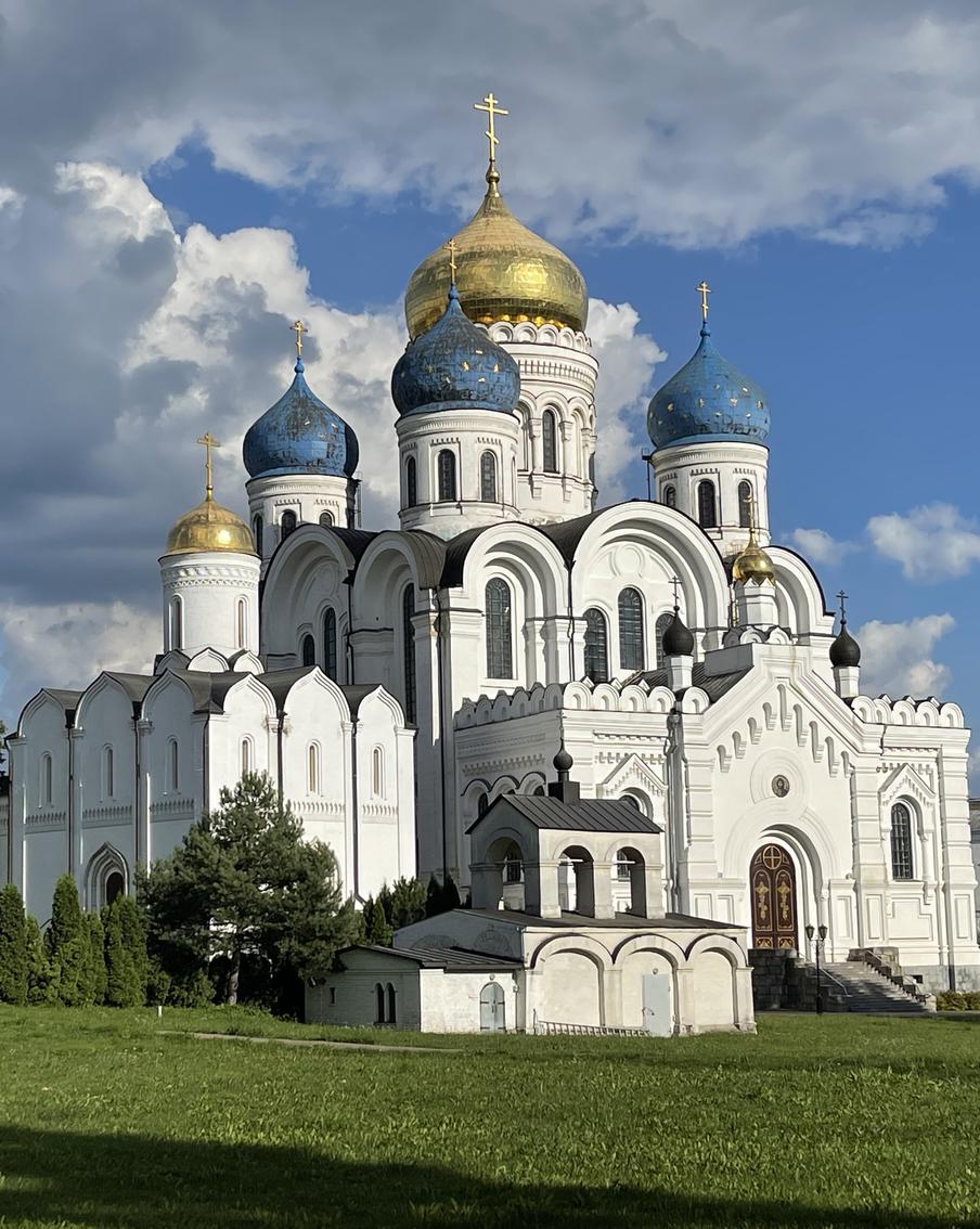 Православный календарь 20 августа рассказывает о святителе Митрофане Воронежском. В этот день верующие вспоминают обретение мощей епископа Воронежского Митрофана, который поддерживал Петра I при строительстве флота и после смерти был особо почитаем российским царём