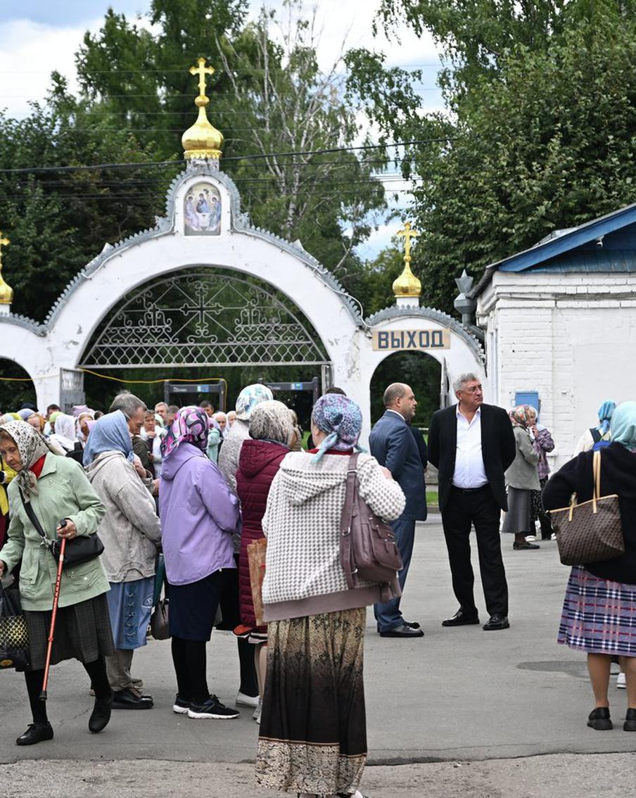 В Чебоксары привезли десницу святителя Спиридона Тримифунтского. Столица Чувашии стала первым российским городом в маршруте ковчега, который после пребывания в Москве отправится в ещё 11 регионов страны для поклонения верующих