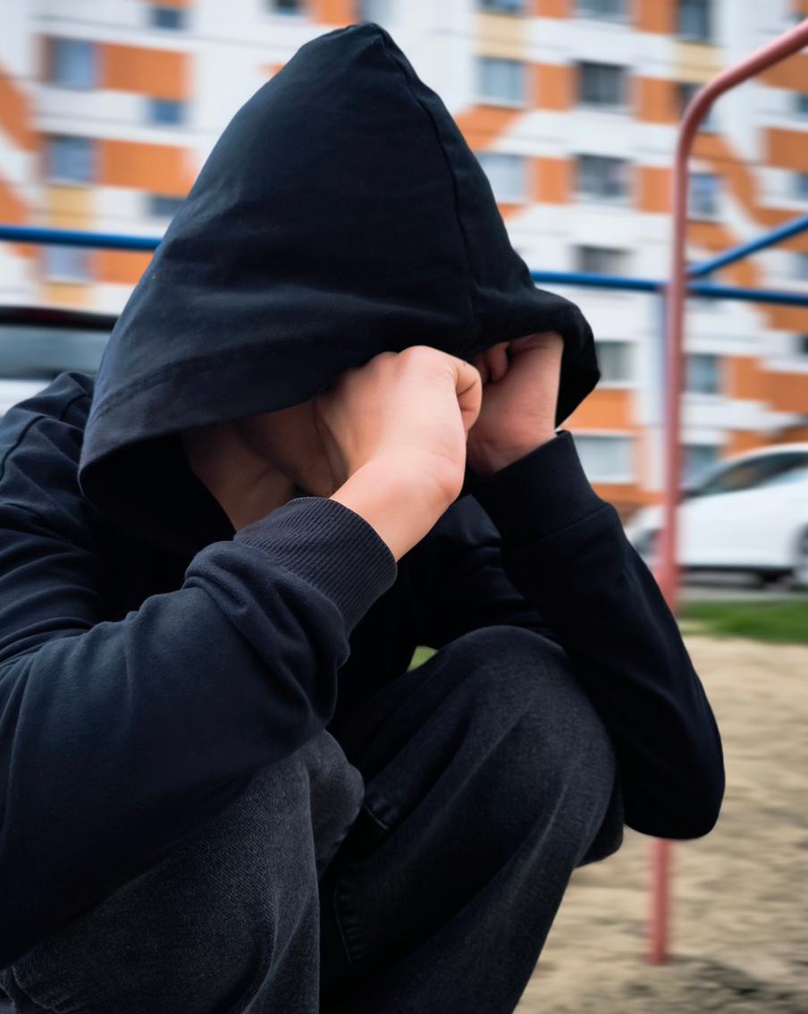 53-летний устрашитель с ложкой для обуви получил условку за избиение мальчика. Жителю Ачинска вынесен приговор за нападение на 13-летнего школьника с металлической ложкой для обуви. Напомним, инцидент произошёл в апреле. Взрослый мужчина напал на ребёнка и избил его первым, что попалось под руку