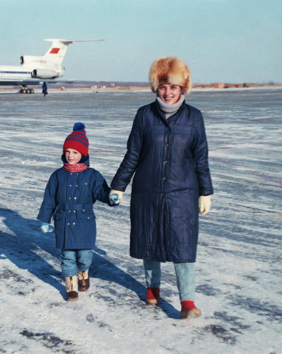 Под ней ещё шевелилась женщина: как Лариса Савицкая выжила в авиакатастрофе и в тайге с медведями