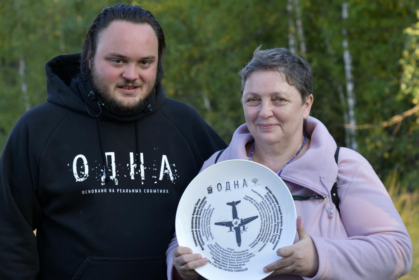 29 августа 2020 года. Режиссёр Дмитрий Суворов и Лариса Савицкая во время съёмок фильма "Одна".
