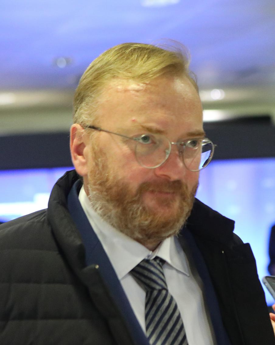 Депутат Милонов призвал Минкульт вмешаться в ситуацию с отменой концерта Уэста. Депутат Государственной думы Виталий Милонов обратился к Министерству культуры с просьбой взять под контроль ситуацию, связанную с концертами Канье Уэста в Санкт-Петербурге