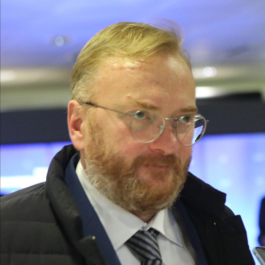 Депутат Милонов призвал Минкульт вмешаться в ситуацию с отменой концерта Уэста. Депутат Государственной думы Виталий Милонов обратился к Министерству культуры с просьбой взять под контроль ситуацию, связанную с концертами Канье Уэста в Санкт-Петербурге