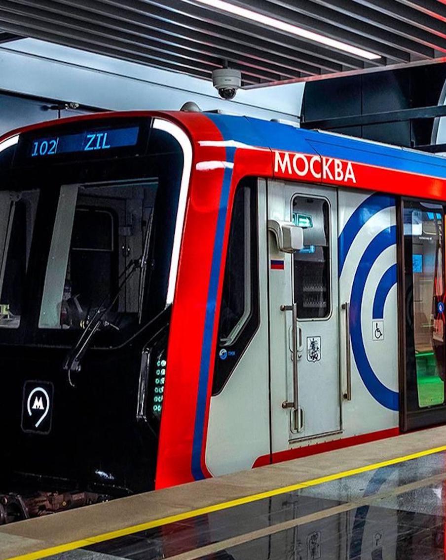 Собянин: В этом году метро Москвы получит более 300 новых вагонов