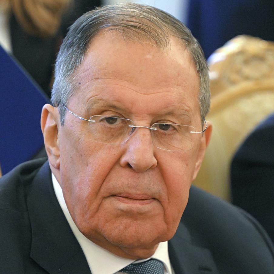 Лавров раскрыл, как общаются российские и американские спецслужбы. Глава МИД России прокомментировал приезд директора ЦРУ Джона Рэтклиффа в Москву и отметил, что подобные контакты между спецслужбами проходят без публичных заявлений