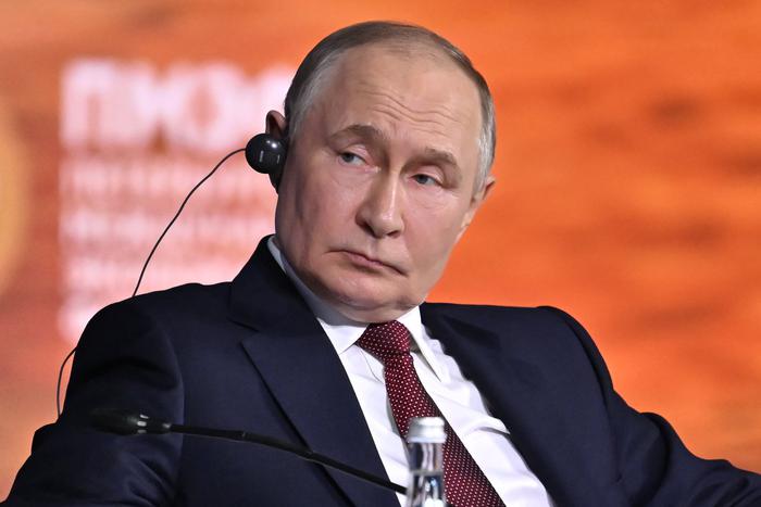 Президент России рассказал, почему Москва оказалась вынуждена начать спецоперацию на Украине