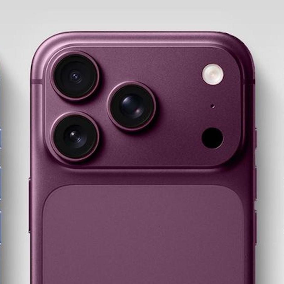 Подтверждён один из анонсированных инсайдерами цветов iPhone 18 Pro. Один из производителей чехлов для смартфонов американской компании раньше времени представил одну из моделей, которая показывает цвет нового флагмана Apple
