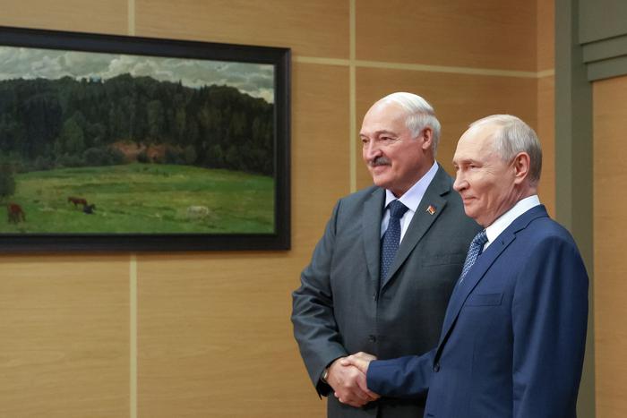 Российские власти опровергли связь между визитами Лукашенко и директора ЦРУ Рэтклиффа в Москву