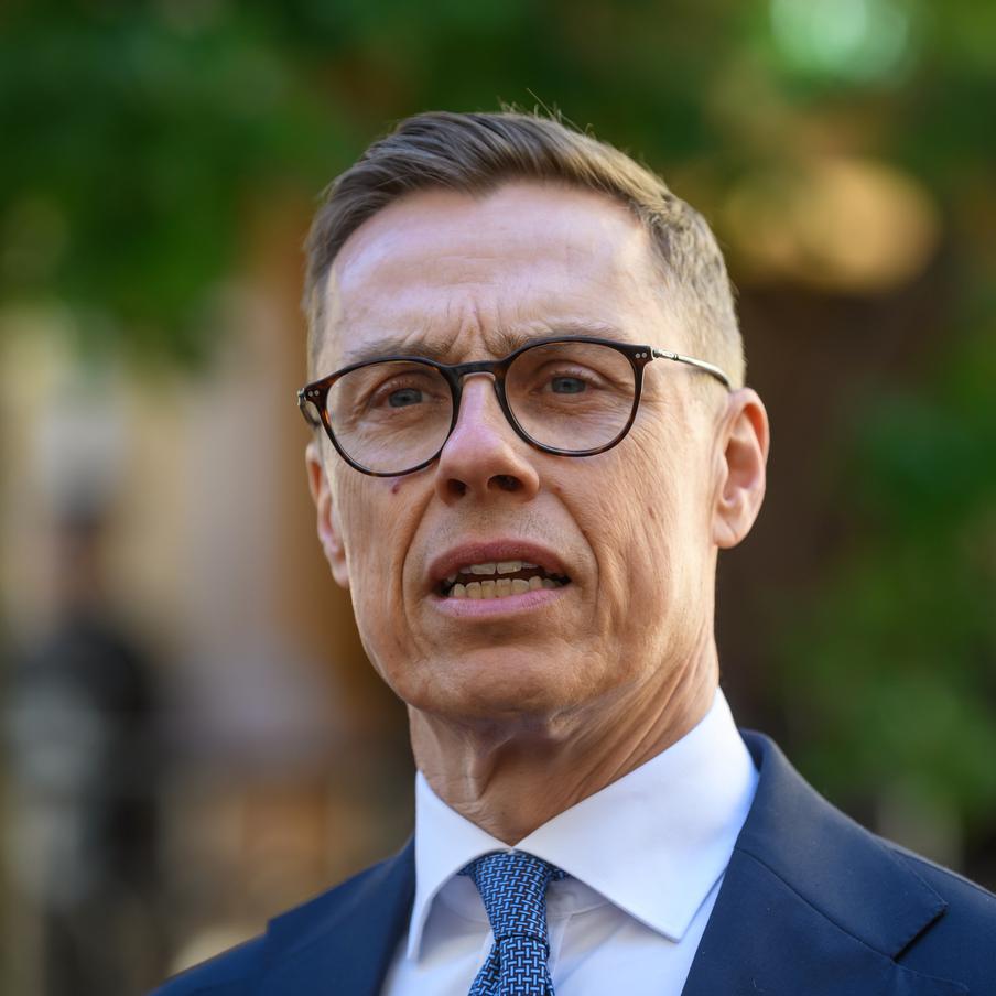 Президент Финляндии призвал Евросоюз к возобновлению прямого диалога с Россией. Финский политик высказался в поддержку возобновления двусторонних отношений между европейскими политиками и российским руководством