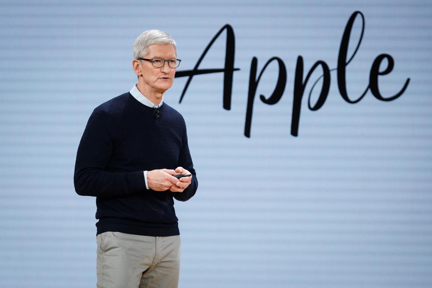 Тим Кук покинул пост гендиректора Apple спустя 15 лет